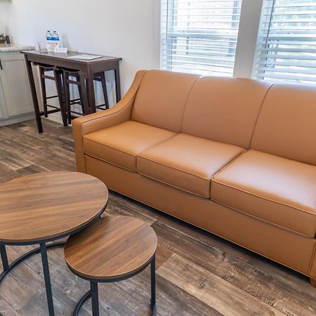 Htr Tx Hill Country Campground Кервилл Экстерьер фото